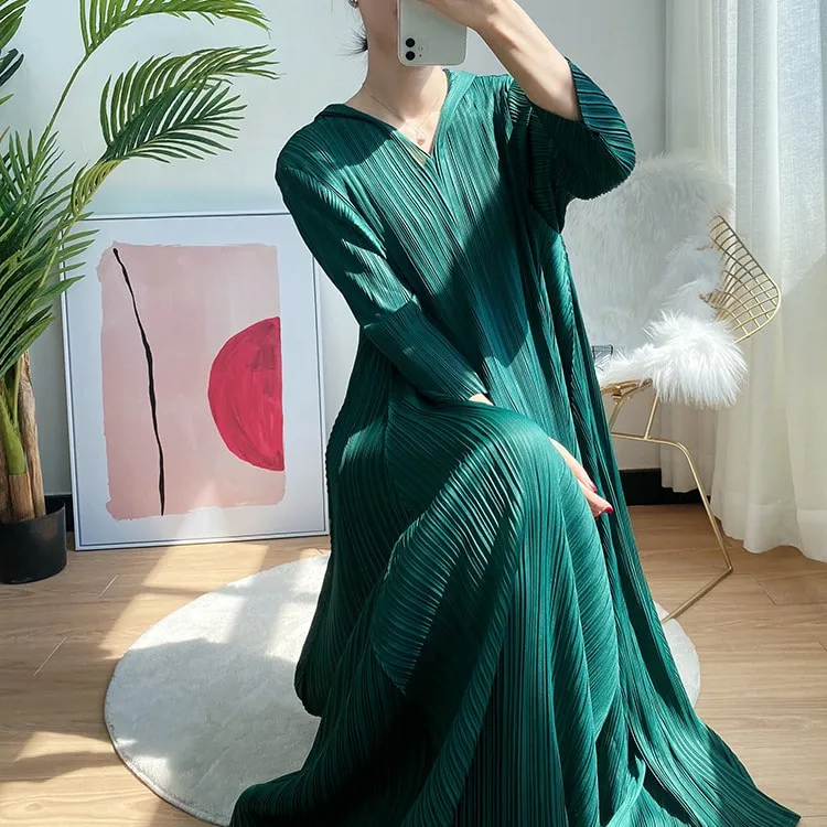 Smooth Motion Women's Hooded Pleated Loose Maxi Dress