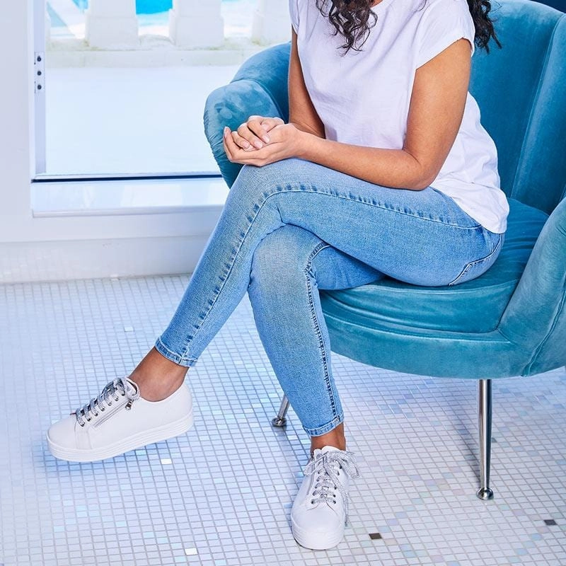 Odor Resistant Technology adjustable - strap Hero: White Leather