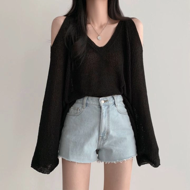 Women's Off Shoulder V-neck Long Sleeved Thin Knit Shirt Fashionable Layer