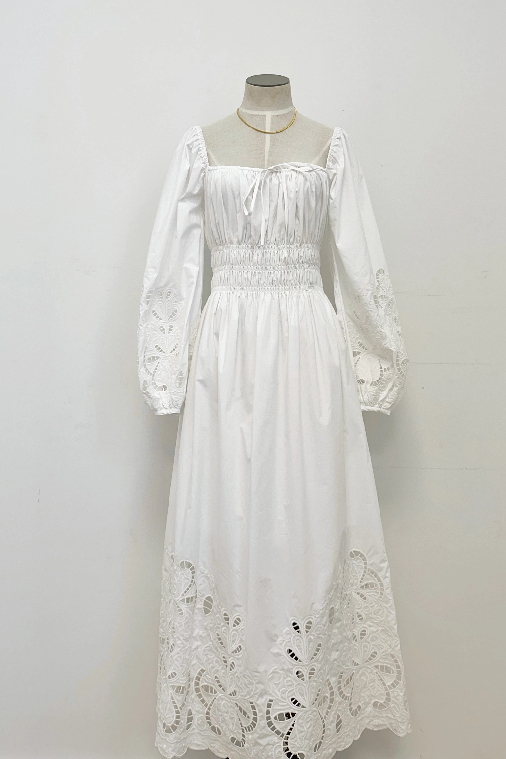 Wisnia Dress Polished Finish