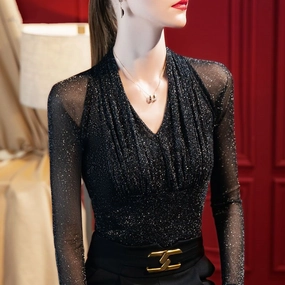 Lightweight Layer All Day Comfort Fit Early Autumn New Long-sleeved Tops Female Fashion Temperament V-neck