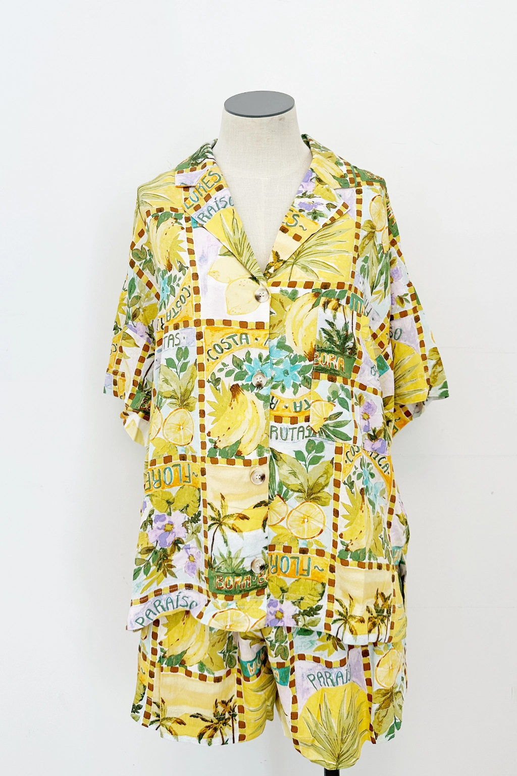 Graduation Ceremony Casual Look Costa Short Sleeve Button Up