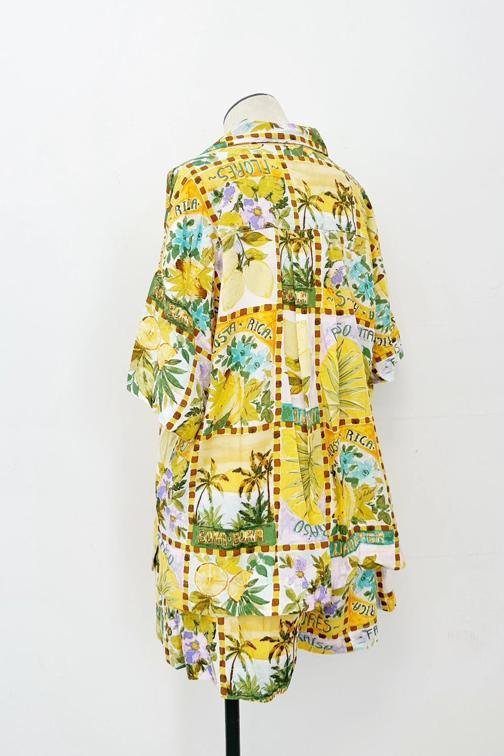 Raw Edge Detail FadeResistant Costa Short Sleeve Button Up