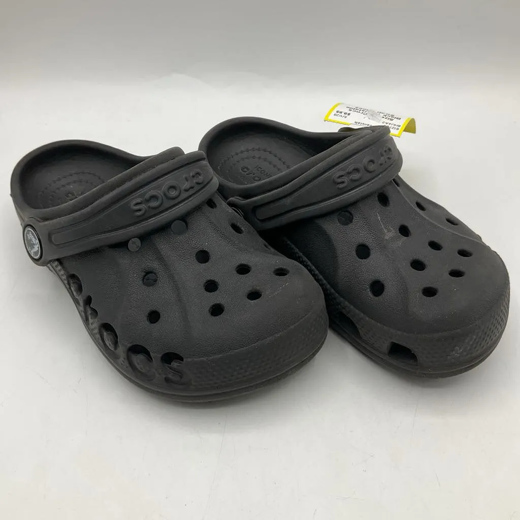 Elegant flair Size 10: Crocs Black Adjustable Strap Shoes