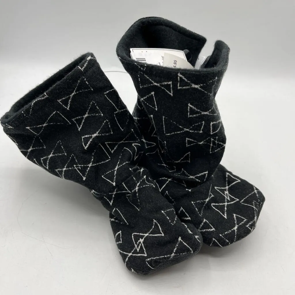 Plush Fit Rapid Lacing System Size 18-24m: Beaneroobaby Black/White Triangles Soft Sole Booties-NEW