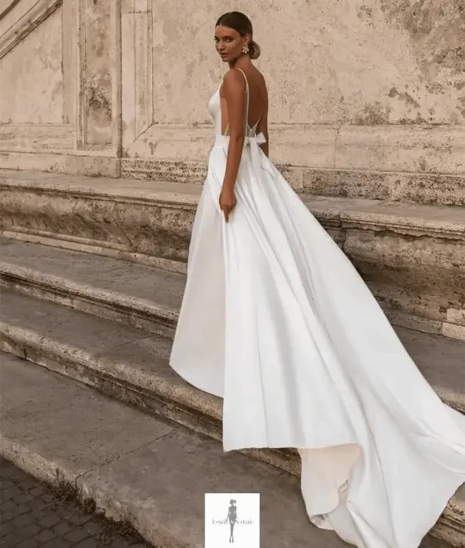 Tassel-Detail Smart Lines Elegant Satin V-Neck Wedding Dresses With Pockets