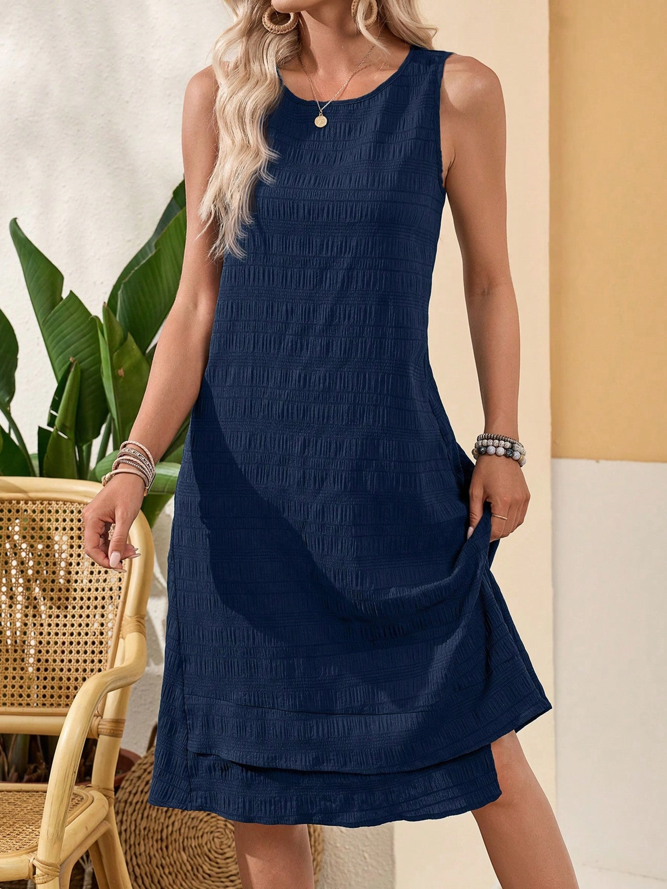 Fashionable All-match Sleeveless Round Neck Dress Women Chain-Detail
