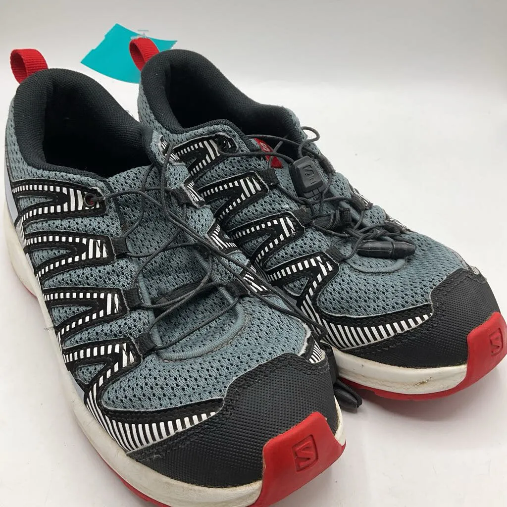 Size 5Y: Salomon Blue/Black Toggle Sneakers Move More
