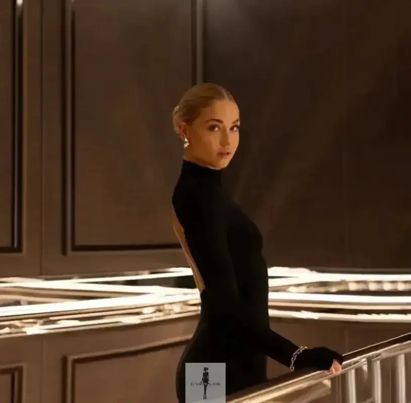 Kid Play High-neck Sheath Maxi Dress