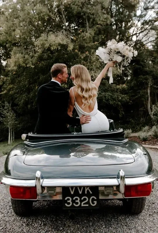 Bold Simplicity Breathable fabric Silk Satin Wedding Dress