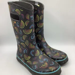 Perfect Fit Size 6Y: Bogs Black Rainbow Print Rain Boots