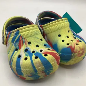 Size 5: Crocs Yellow Tie Dye Lined Adjustable Strap Crocs Perforated Tongue