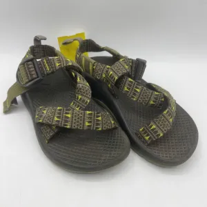 Ultra-soft traction Size 10: Chaco Green/Grey Adjustable Strap Sandals