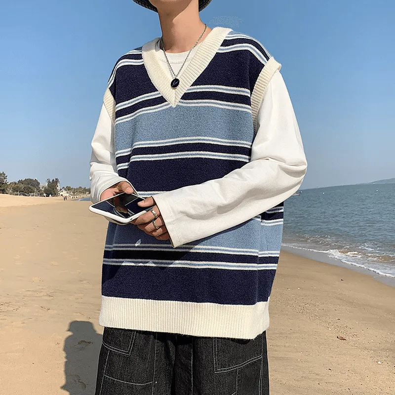 Subtle Texture Detail Warm Base Men'S Korean Loose Striped V-Neck Sweater