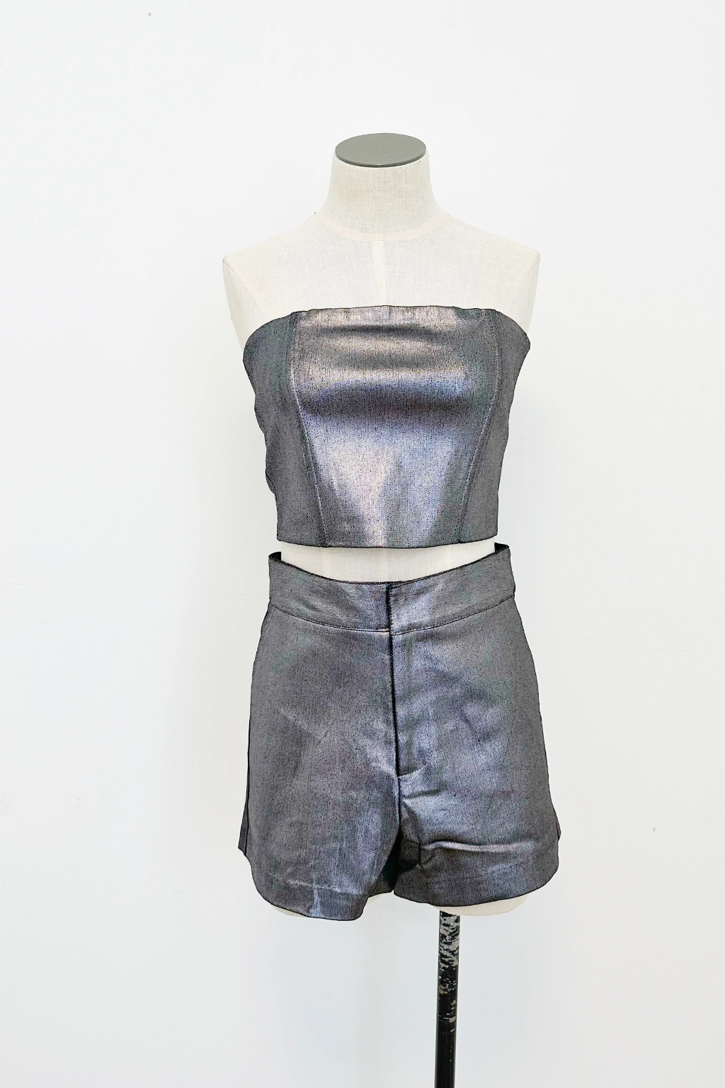 All-Day Wear Pampered Lining Metallic HR Short