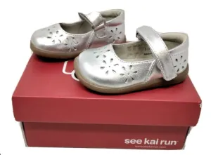 Torsional Stability Frame Lightweight TPU Frame Size 3: See Kai Run Ginger II, SILVER Mary Jane Shoes NEW