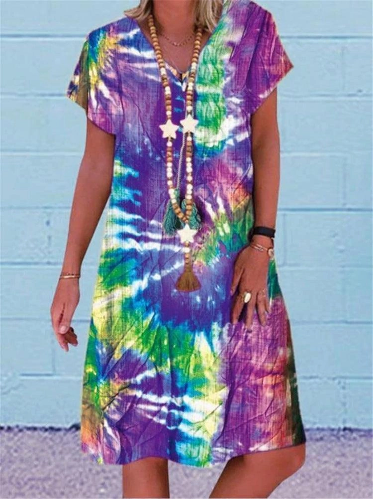 Hook-And-Eye Tasteful Detail Multi-color printed short-sleeved V-neck dress