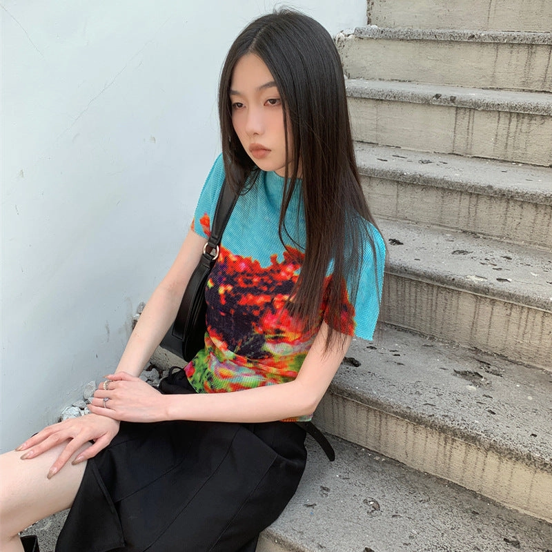 Niche Round Neck Pullover Short Sleeve Printed Pleated Bold colors Mountain Escape