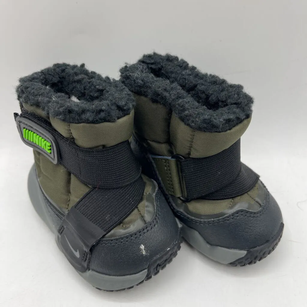 Breathable mesh design Nike Green/Black Velcro Snow Boots