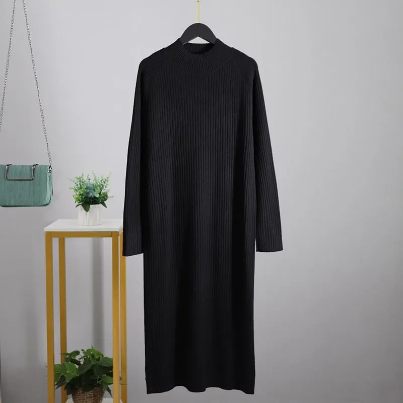 Oversized Turtleneck Women's Dress in Midi Length Vintage Style
