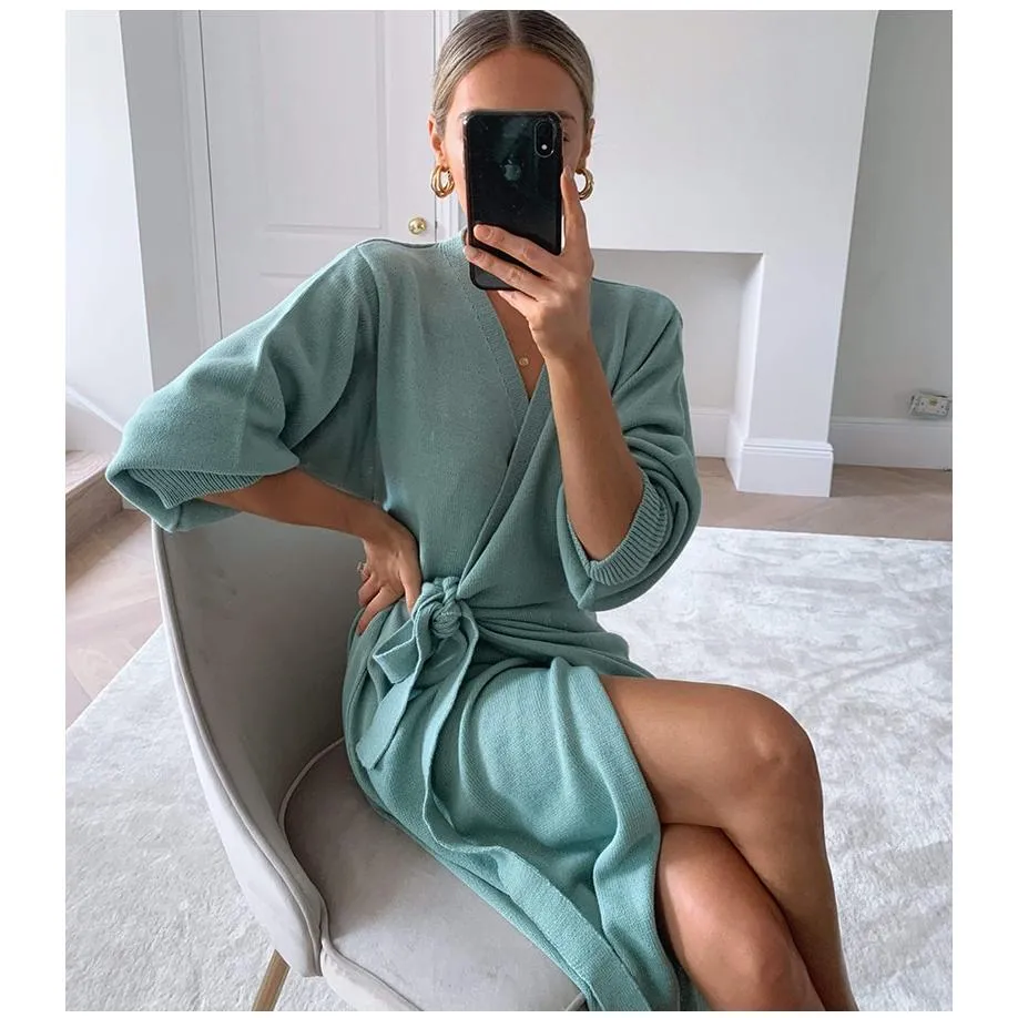 Knitted Women's Wrap Dress with V-Neck Soft Gradient Midi-Length