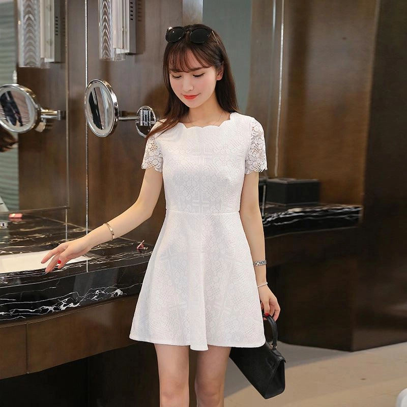 Pure color lace short sleeve dress trend Trendy Vibe Plus Fit