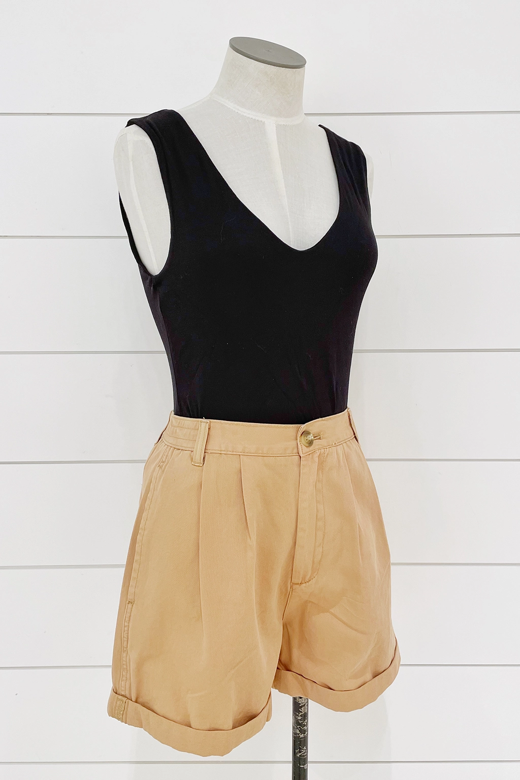 Edgy style Anti Pill Technology Perfect V Neck Tank Top