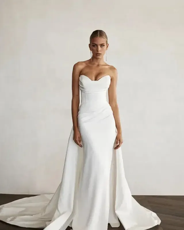 FlatlockStitching Rent Modern Bridal Dress with Front Slit and Gown