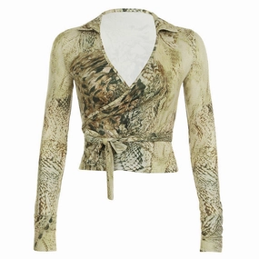 Retro Hot Girl Style Printed V-neck Top HiddenPockets