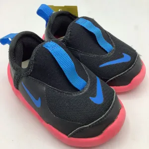 Quick Entry Running Pace Size 4: Nike Black/Multi Slip On Shoes