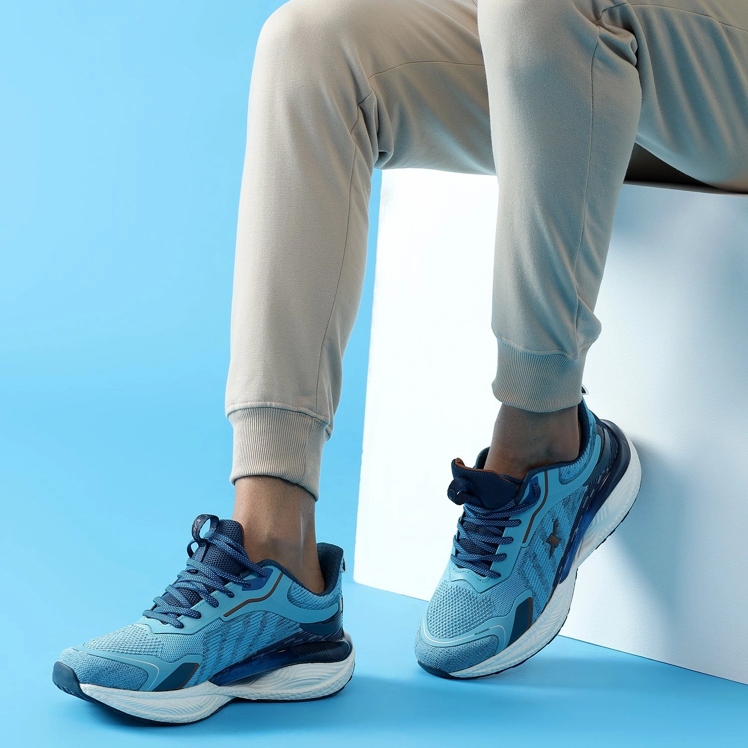 Running Shoes for Men SM 951 Thermal Regulating Insole