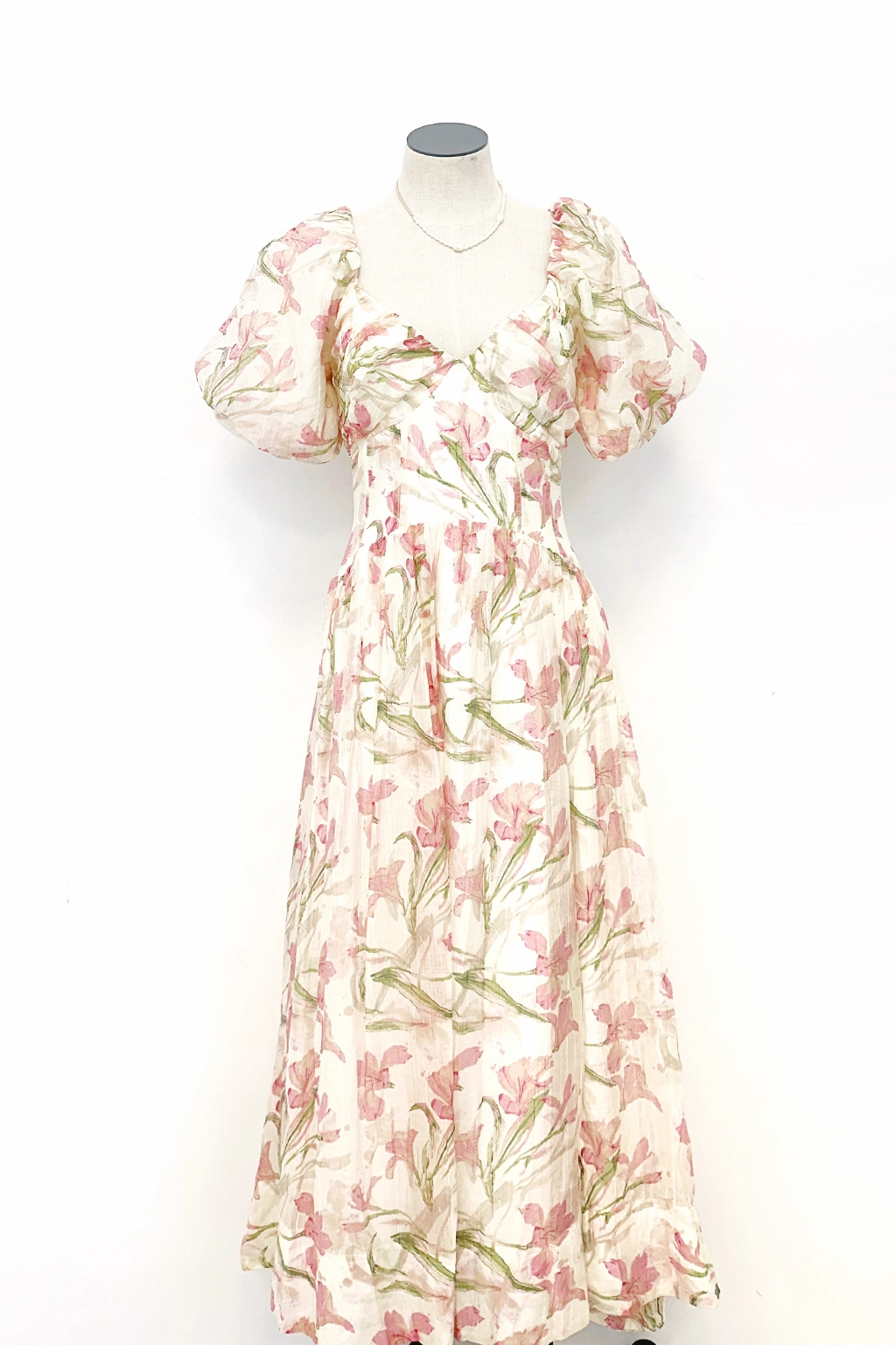 Natural Wrap Pose Sweet Sasilia Dress