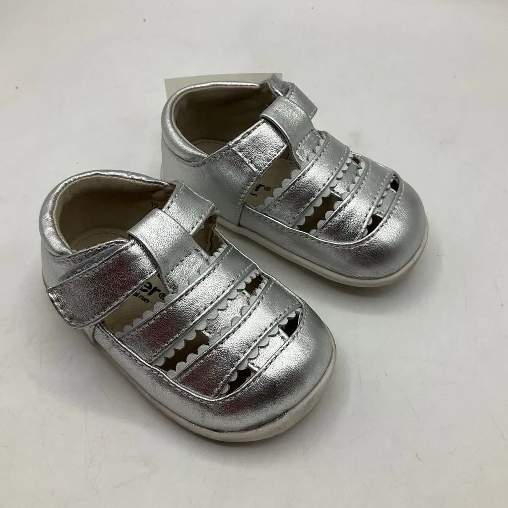 Easy Clean Flexible Sandals Size 4: See Kai Run Silver Closed Toe Velcro Sandals NEW