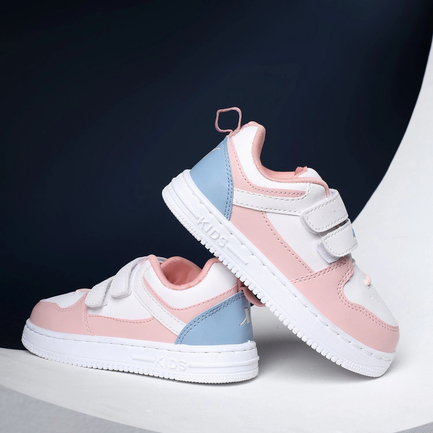 Shoes for Kids SK 560 Leading