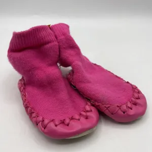 Size 1-2: Hanna Andersson Pink Baby Sock Slippers fascinating football boots