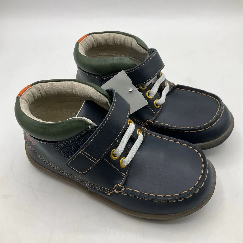 Anti Slip Outsole Size 11: See Kai Run Owen/NAVY Leather Velcro Boot Shoes NEW