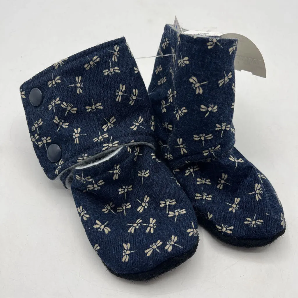 Size 12-18m: Beaneroobaby Dark Blue Dragon Fly Print Soft Leather Sole Booties-NEW Thermal regulation Seamless performance