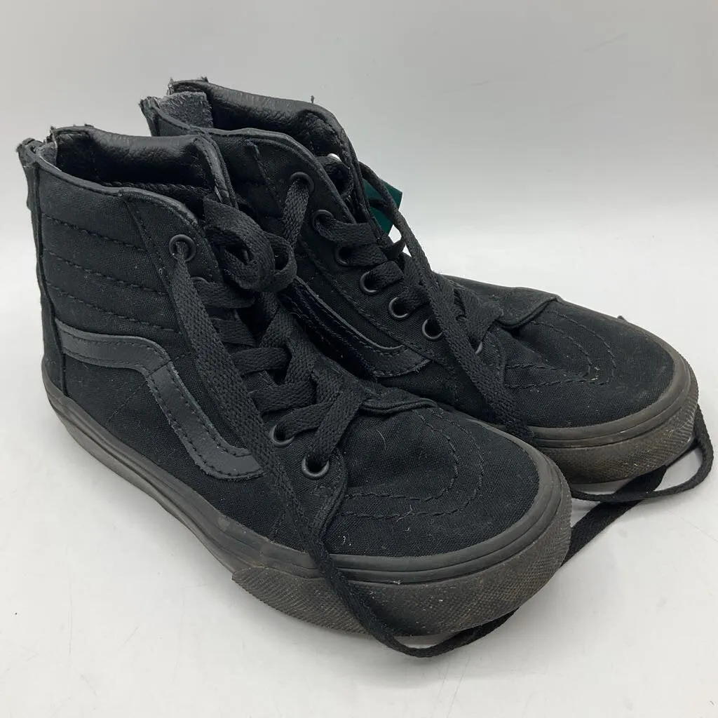 Easy Clean Surface Vibe Street Size 13.5: Vans Black Lace-Up Sneakers