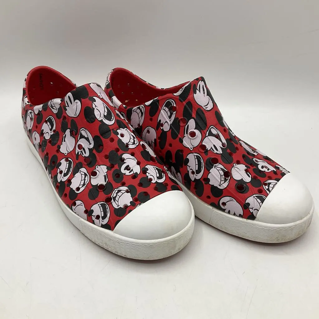 NonSlip Stability frame Size 1Y: Native Red Mickey Mouse Print Slip-On Shoes