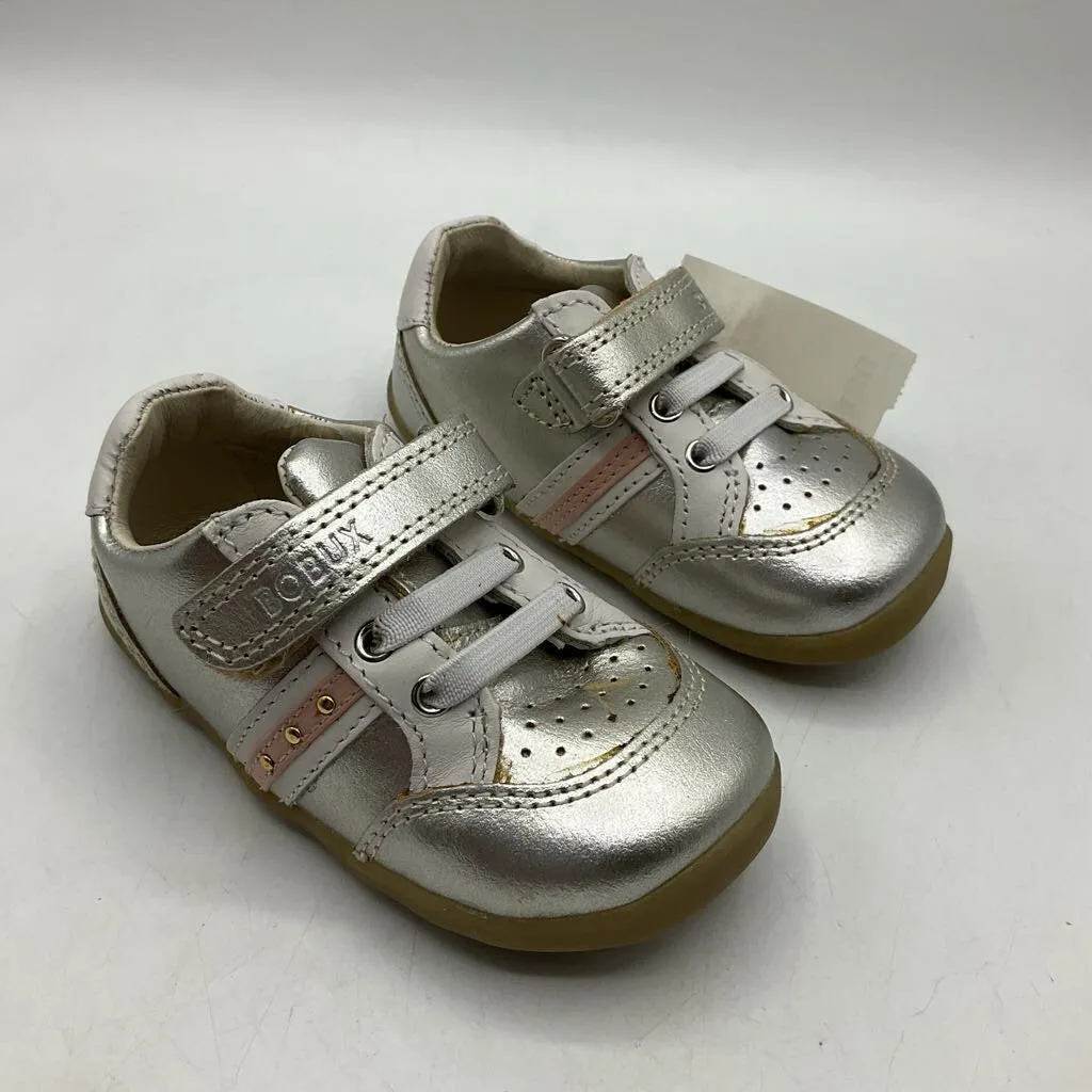 Size 3: Bobux Silver Gold Velcro First Walker Shoes NEW Structured ease Flexible Midsole
