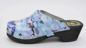 Soft Motion Size 3.5Y (35): Torpatoffeln BLUE HYDRANGEA Clogs- NEW
