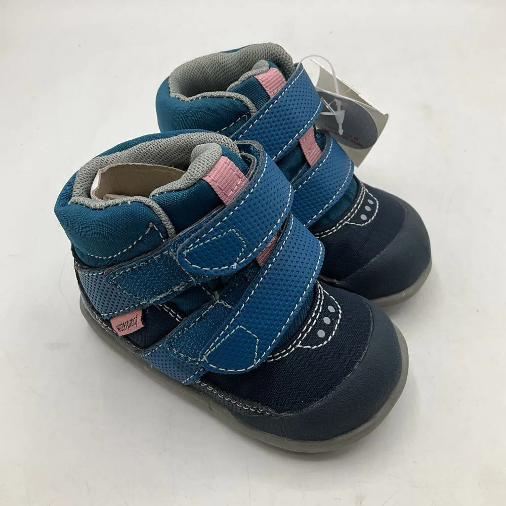 Size 4: See Kai Run Atlas/DARK BLUE Waterproof Insulated Velcro Boot Shoes NEW Thermoregulating Layers Non Slip Tread Pattern