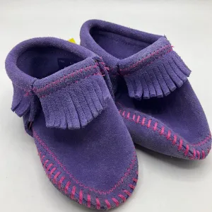 Functional Piece Size 5: Minnetonka Purple Leather Moccasins