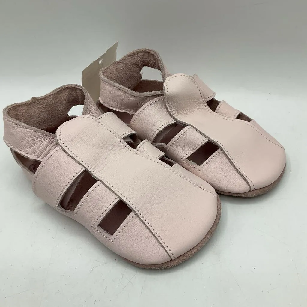 Urban Movement Size 6: Bobux Pink Soft Sole Shoes
