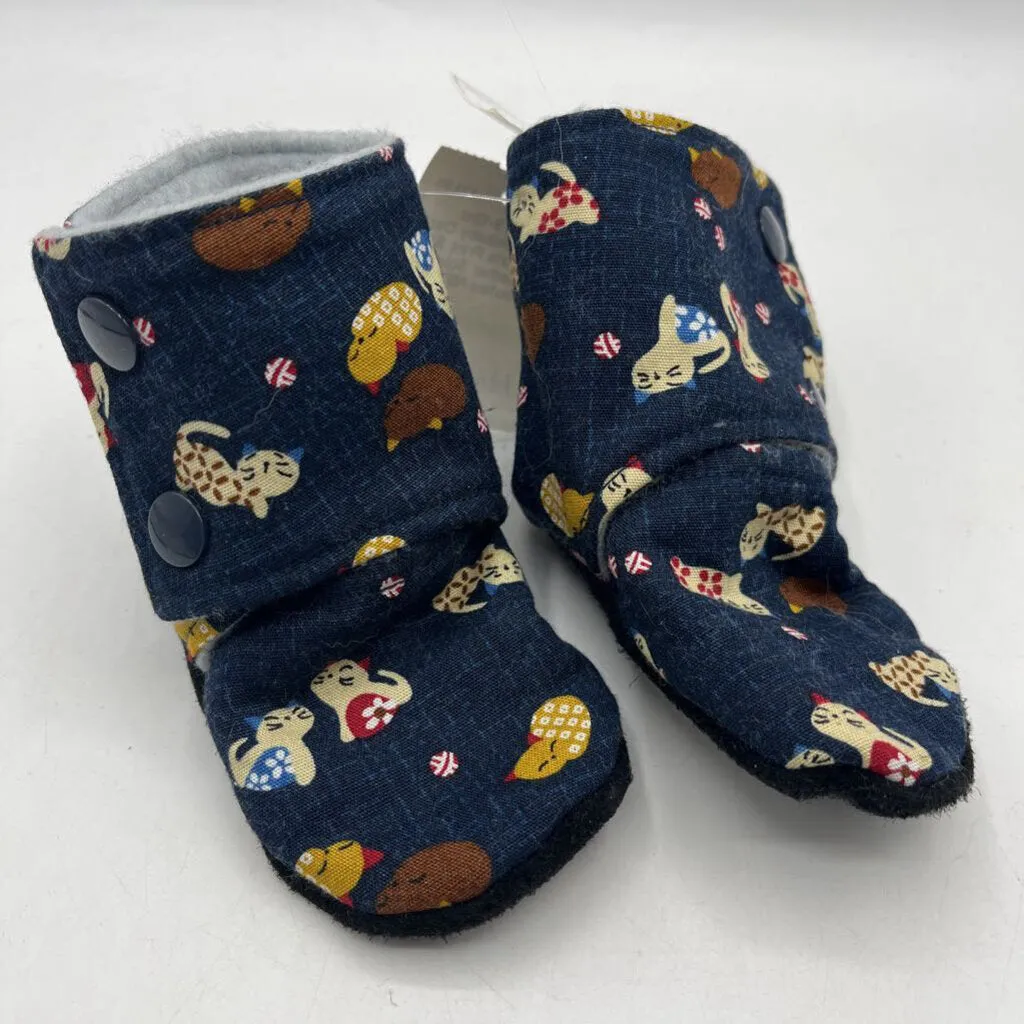 Size 9-12m: Beaneroobaby Dark Blue Cats Print Soft Leather Sole Booties-NEW Optimal flair Street cushioning