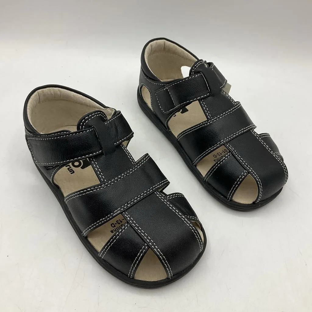 Size 9: See Kai Run Black Closed Toe Velcro Sandals NEW Sporty Design