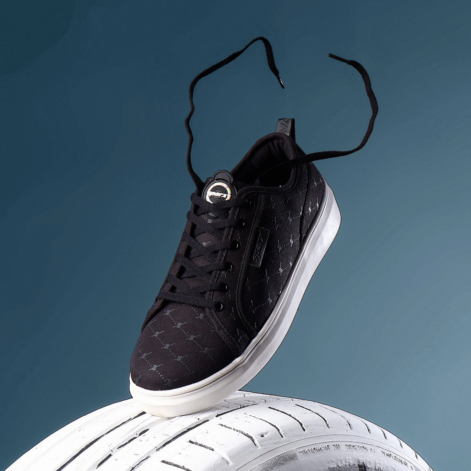 Sneakers for Men SM 1037 Supportive Design