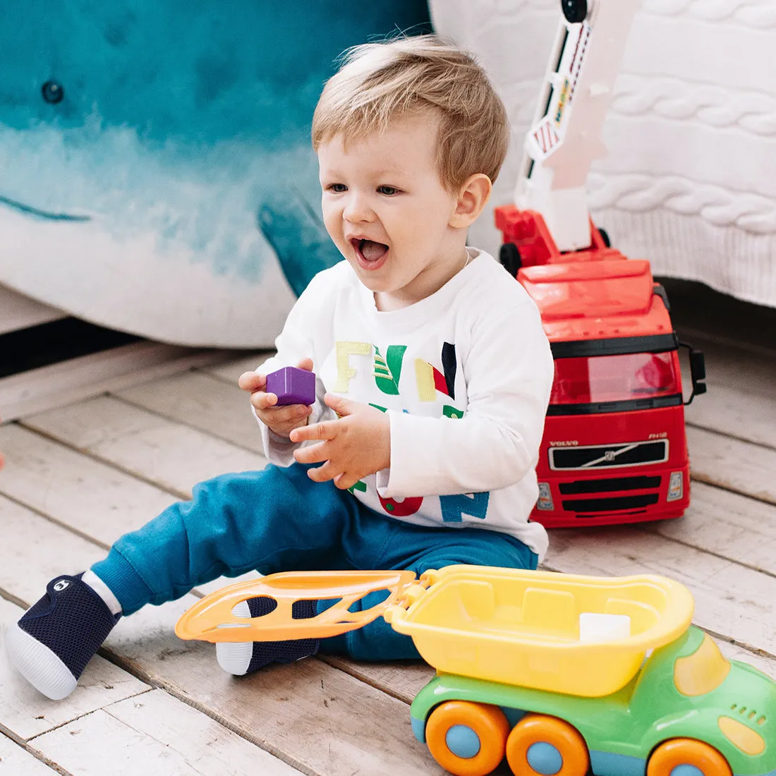 Trend-setting wear Velcro full upper breathable lightweight non-slip Sneakers | BMCiTYBM