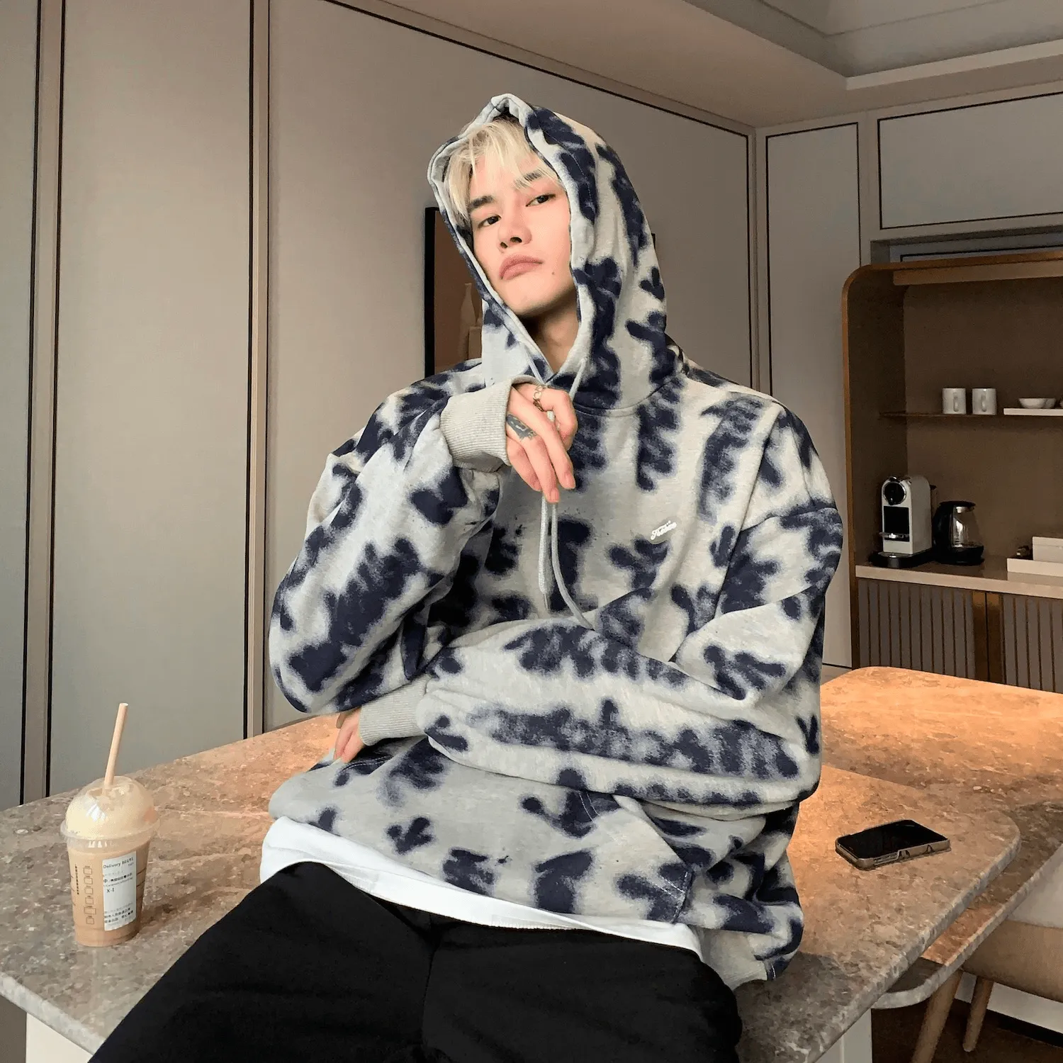 Versatile Comfort button detail Loose Sweatshirt with Korean Letter Design Loose Sweatshirt with Korean Letter Design