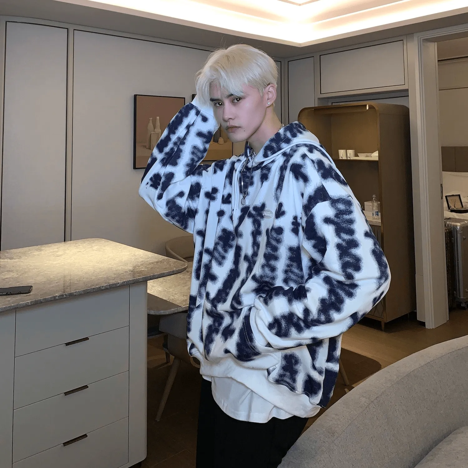 Loose Sweatshirt with Korean Letter Design Loose Sweatshirt with Korean Letter Design anti wrinkling